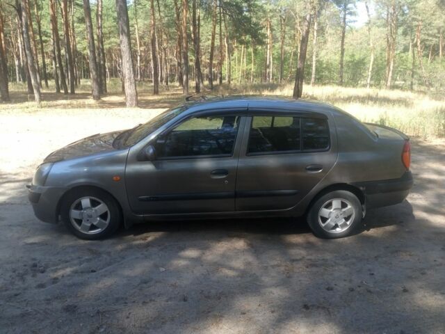 Серый Рено Clio Symbol, объемом двигателя 1.4 л и пробегом 350 тыс. км за 3300 $, фото 3 на Automoto.ua