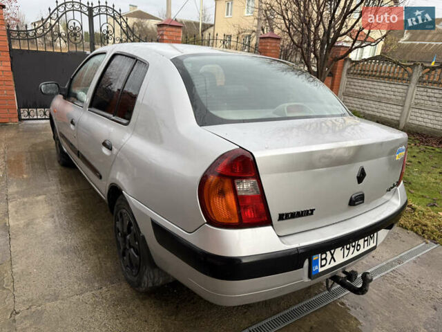 Серый Рено Clio Symbol, объемом двигателя 1.39 л и пробегом 250 тыс. км за 1699 $, фото 4 на Automoto.ua