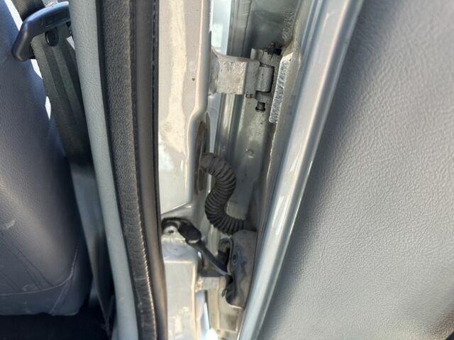 Серый Рено Clio Symbol, объемом двигателя 1.4 л и пробегом 125 тыс. км за 3500 $, фото 10 на Automoto.ua