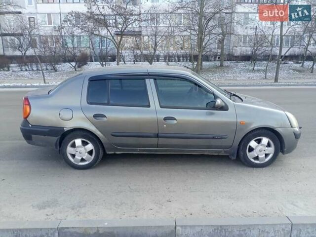 Серый Рено Clio Symbol, объемом двигателя 1.39 л и пробегом 350 тыс. км за 2999 $, фото 3 на Automoto.ua