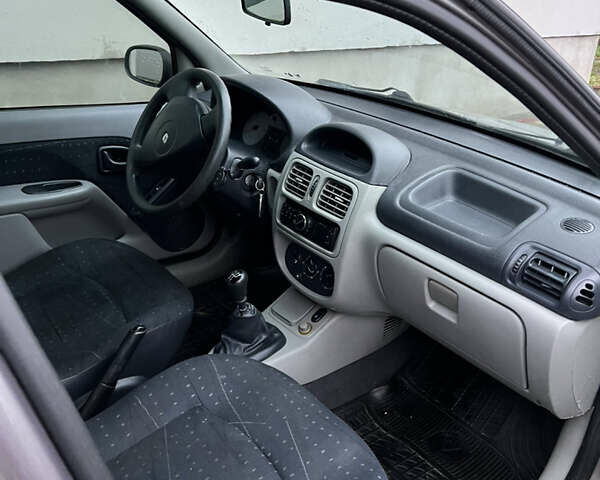 Сірий Рено Clio Symbol, об'ємом двигуна 1.39 л та пробігом 236 тис. км за 2700 $, фото 7 на Automoto.ua