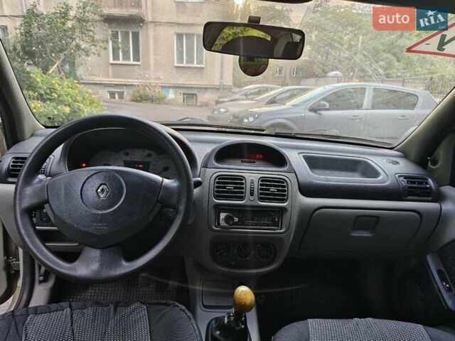Серый Рено Clio Symbol, объемом двигателя 1.39 л и пробегом 320 тыс. км за 2400 $, фото 5 на Automoto.ua