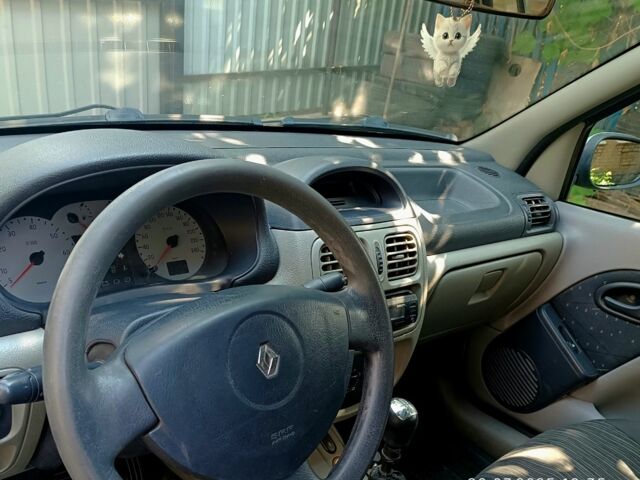 Сірий Рено Clio Symbol, об'ємом двигуна 1.4 л та пробігом 257 тис. км за 2800 $, фото 7 на Automoto.ua