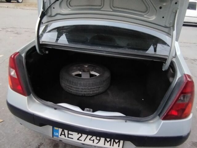 Серый Рено Clio Symbol, объемом двигателя 1.4 л и пробегом 290 тыс. км за 3350 $, фото 14 на Automoto.ua