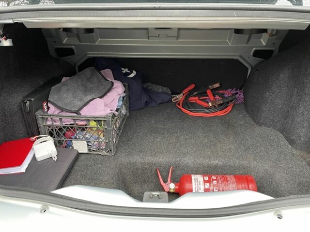 Серый Рено Clio Symbol, объемом двигателя 1.4 л и пробегом 125 тыс. км за 3500 $, фото 18 на Automoto.ua