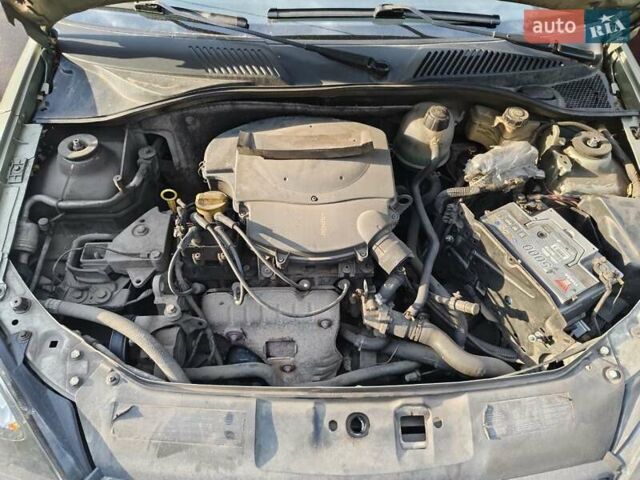 Серый Рено Clio Symbol, объемом двигателя 1.39 л и пробегом 320 тыс. км за 2400 $, фото 6 на Automoto.ua
