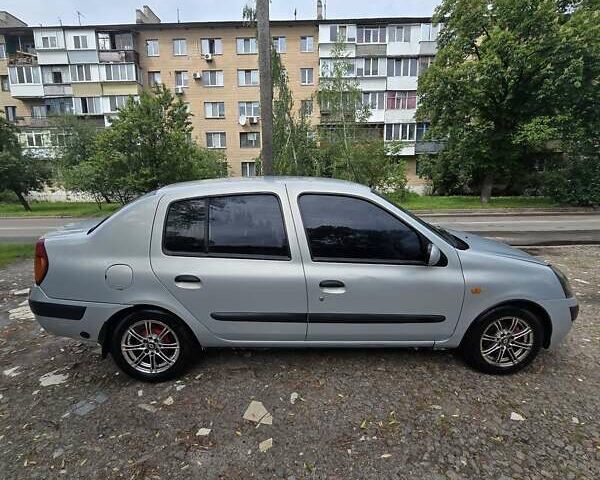 Серый Рено Clio Symbol, объемом двигателя 1.4 л и пробегом 277 тыс. км за 2700 $, фото 2 на Automoto.ua