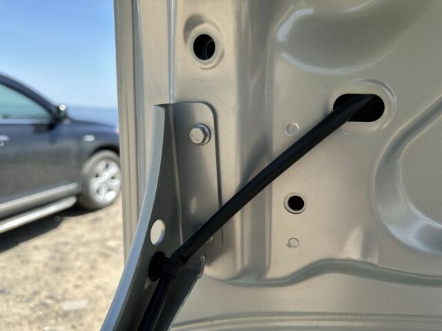 Серый Рено Clio Symbol, объемом двигателя 1.4 л и пробегом 125 тыс. км за 3500 $, фото 15 на Automoto.ua