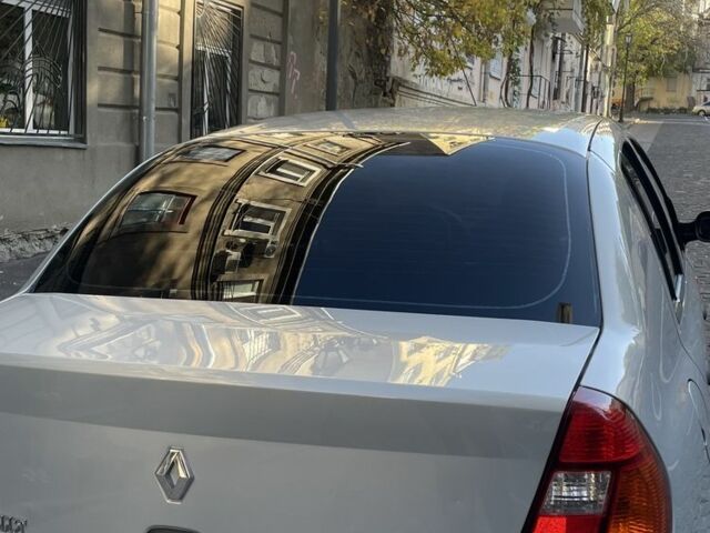 Серый Рено Clio Symbol, объемом двигателя 1.4 л и пробегом 125 тыс. км за 3500 $, фото 4 на Automoto.ua