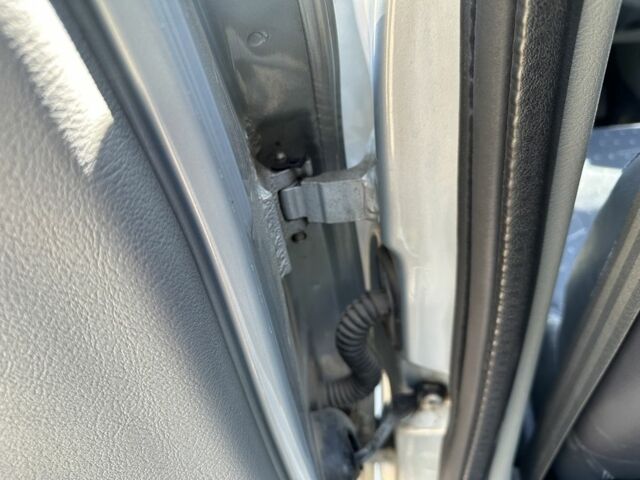 Серый Рено Clio Symbol, объемом двигателя 1.4 л и пробегом 125 тыс. км за 3500 $, фото 12 на Automoto.ua