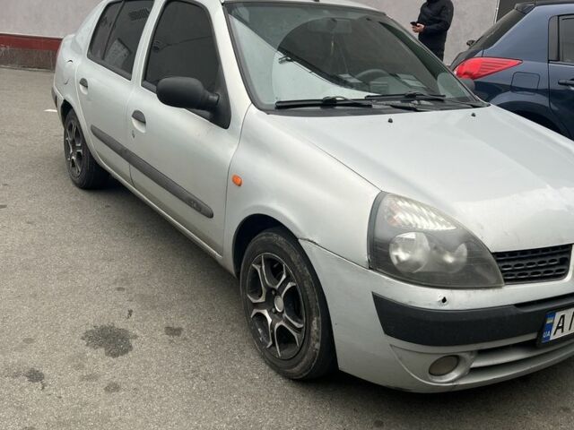 Серый Рено Clio Symbol, объемом двигателя 1.4 л и пробегом 334 тыс. км за 2200 $, фото 2 на Automoto.ua