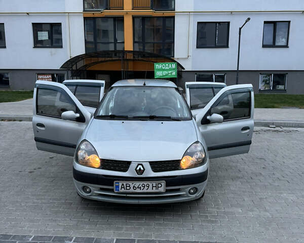 Серый Рено Clio Symbol, объемом двигателя 1.39 л и пробегом 189 тыс. км за 3300 $, фото 10 на Automoto.ua