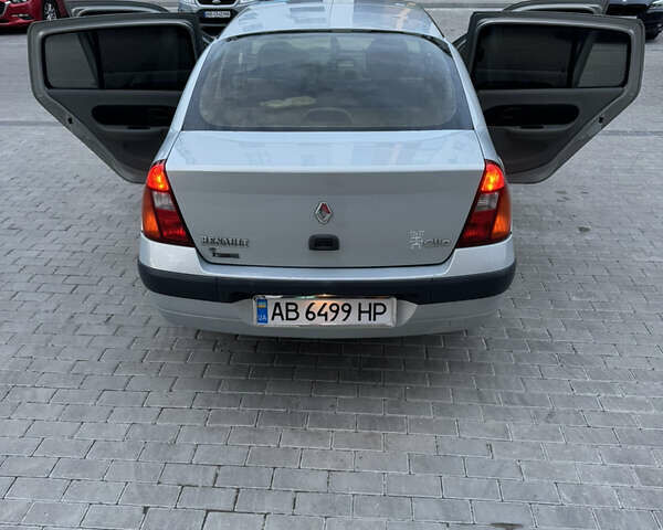 Серый Рено Clio Symbol, объемом двигателя 1.39 л и пробегом 189 тыс. км за 3300 $, фото 11 на Automoto.ua