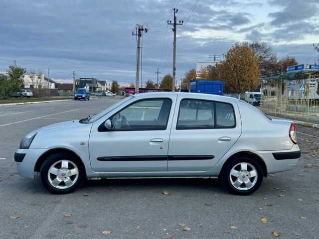 Серый Рено Clio Symbol, объемом двигателя 1.4 л и пробегом 175 тыс. км за 3950 $, фото 3 на Automoto.ua