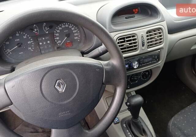 Серый Рено Clio Symbol, объемом двигателя 1.4 л и пробегом 215 тыс. км за 3600 $, фото 8 на Automoto.ua