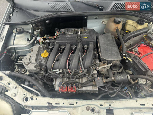 Серый Рено Clio Symbol, объемом двигателя 1.4 л и пробегом 250 тыс. км за 1600 $, фото 16 на Automoto.ua