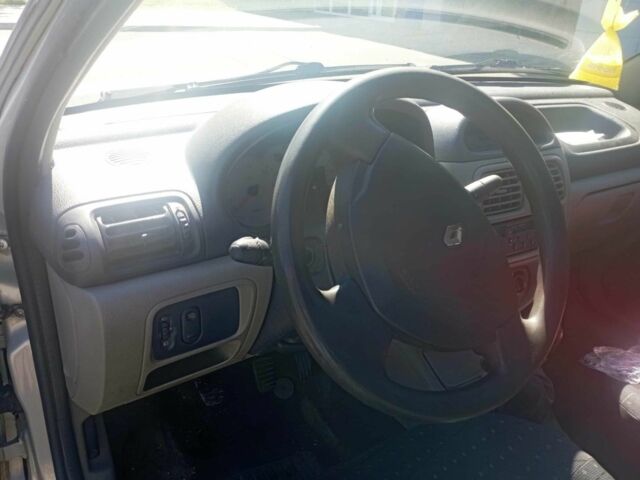 Рено Clio Symbol 2004 в Гребенке на Automoto.ua Серый Рено Clio Symbol, объемом двигателя 1.4 л и пробегом 189 тыс. км за 2850 $, фото 4 на Automoto.ua
