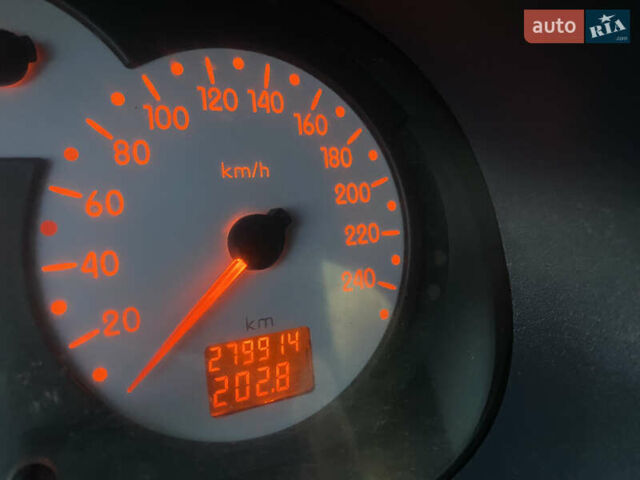 Сірий Рено Clio Symbol, об'ємом двигуна 1.39 л та пробігом 280 тис. км за 2555 $, фото 12 на Automoto.ua