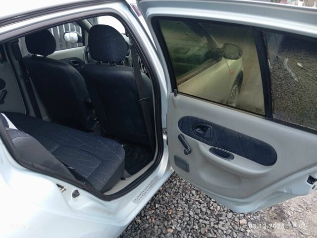 Серый Рено Clio Symbol, объемом двигателя 1.4 л и пробегом 260 тыс. км за 3000 $, фото 6 на Automoto.ua