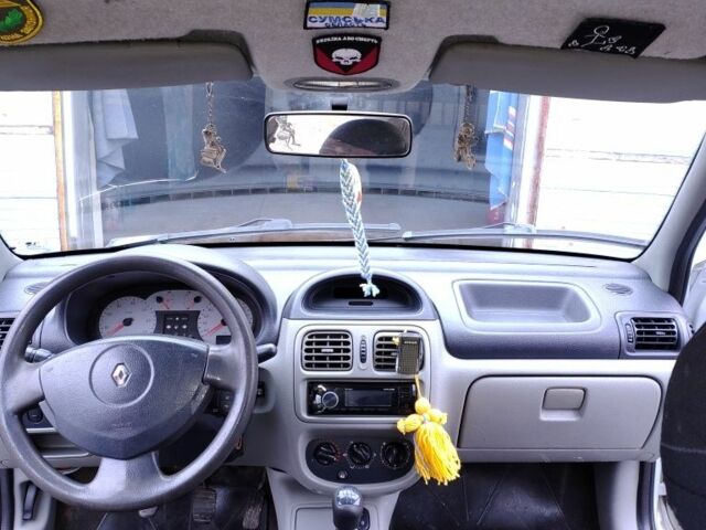 Серый Рено Clio Symbol, объемом двигателя 1.4 л и пробегом 300 тыс. км за 125000 $, фото 8 на Automoto.ua