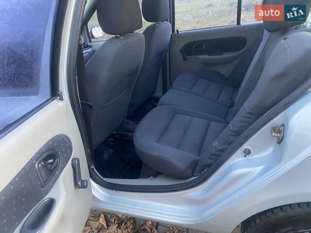 Сірий Рено Clio Symbol, об'ємом двигуна 1.39 л та пробігом 280 тис. км за 2555 $, фото 13 на Automoto.ua