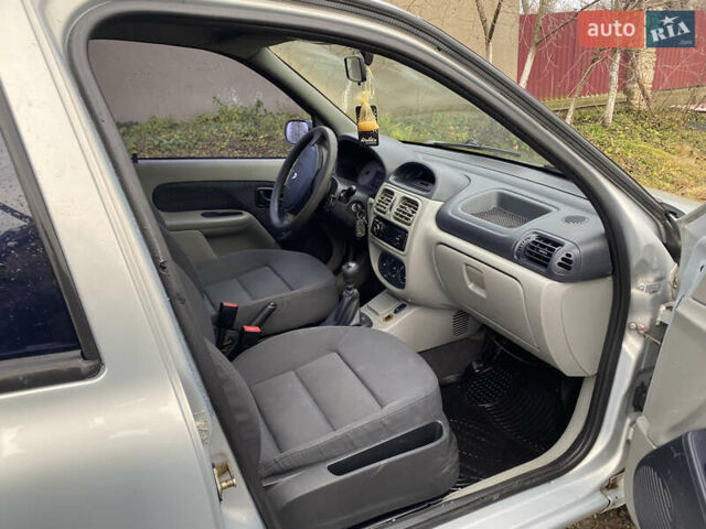 Серый Рено Clio Symbol, объемом двигателя 1.39 л и пробегом 280 тыс. км за 2550 $, фото 9 на Automoto.ua