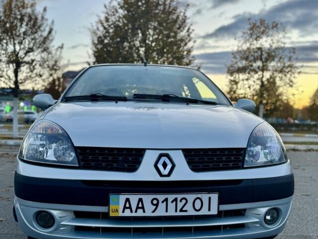Серый Рено Clio Symbol, объемом двигателя 1.4 л и пробегом 175 тыс. км за 3950 $, фото 1 на Automoto.ua