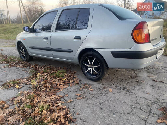 Сірий Рено Clio Symbol, об'ємом двигуна 1.39 л та пробігом 280 тис. км за 2555 $, фото 9 на Automoto.ua