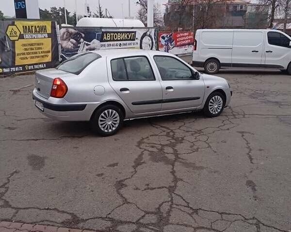 Серый Рено Clio Symbol, объемом двигателя 1.4 л и пробегом 220 тыс. км за 3700 $, фото 1 на Automoto.ua