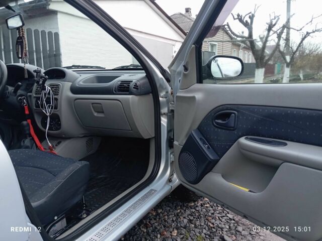 Серый Рено Clio Symbol, объемом двигателя 1.4 л и пробегом 260 тыс. км за 3000 $, фото 7 на Automoto.ua