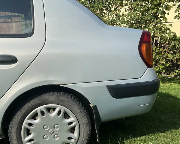 Серый Рено Clio Symbol, объемом двигателя 1.39 л и пробегом 149 тыс. км за 3400 $, фото 9 на Automoto.ua