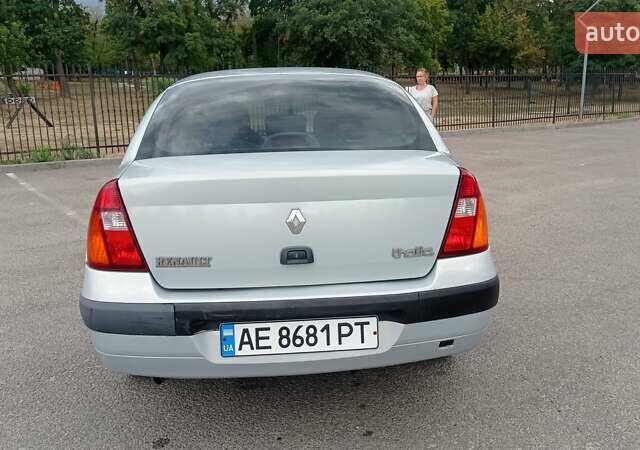 Серый Рено Clio Symbol, объемом двигателя 1.4 л и пробегом 215 тыс. км за 3600 $, фото 3 на Automoto.ua