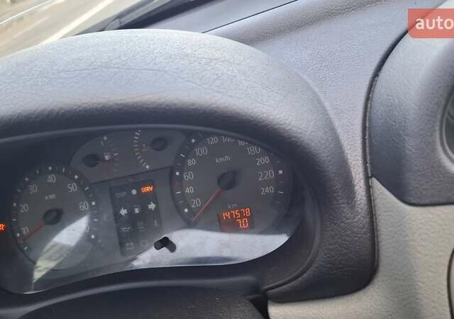 Серый Рено Clio Symbol, объемом двигателя 1.39 л и пробегом 148 тыс. км за 3500 $, фото 2 на Automoto.ua