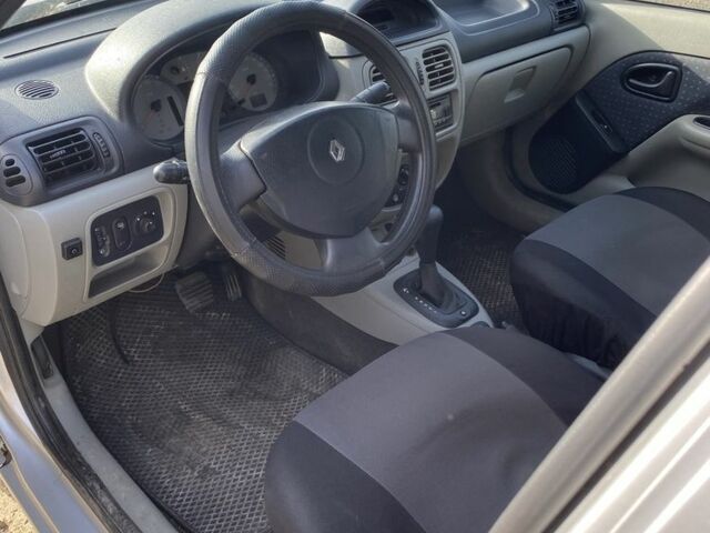 Серый Рено Clio Symbol, объемом двигателя 1.4 л и пробегом 130 тыс. км за 4300 $, фото 6 на Automoto.ua