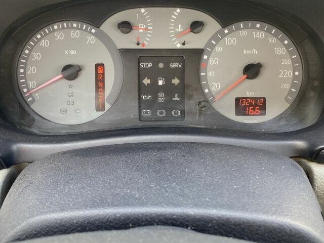 Серый Рено Clio Symbol, объемом двигателя 1.4 л и пробегом 130 тыс. км за 4300 $, фото 9 на Automoto.ua