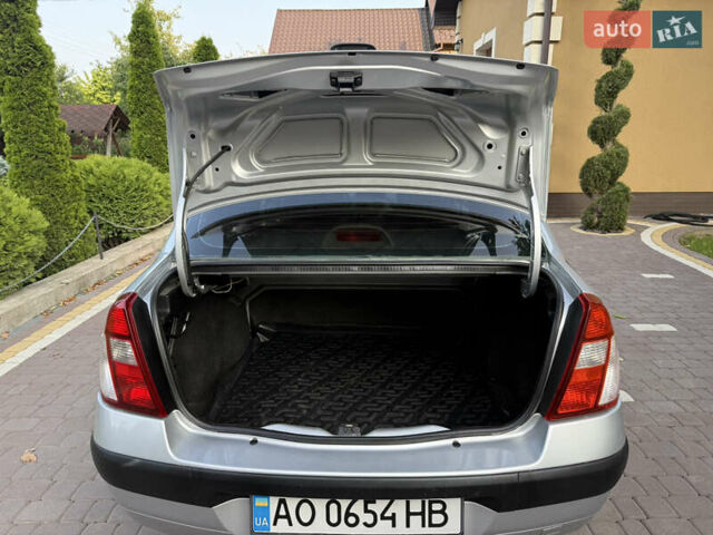 Рено Clio Symbol 2005 в Косове на Automoto.ua Серый Рено Clio Symbol, объемом двигателя 1.4 л и пробегом 207 тыс. км за 3250 $, фото 22 на Automoto.ua
