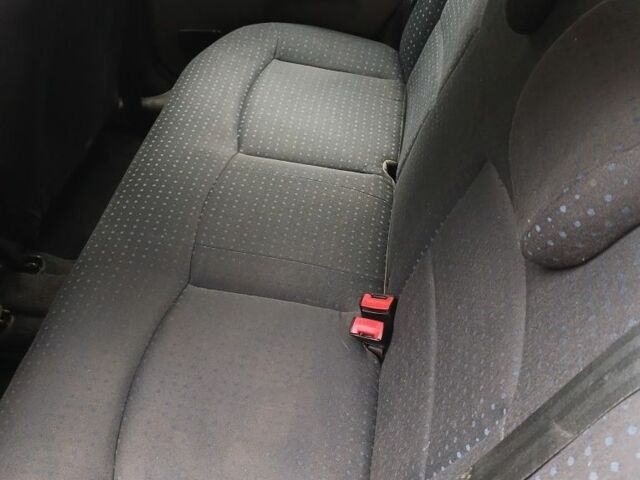 Серый Рено Clio Symbol, объемом двигателя 1.4 л и пробегом 250 тыс. км за 2600 $, фото 5 на Automoto.ua