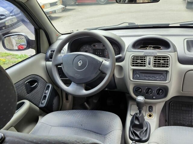 Серый Рено Clio Symbol, объемом двигателя 1.4 л и пробегом 219 тыс. км за 3700 $, фото 13 на Automoto.ua