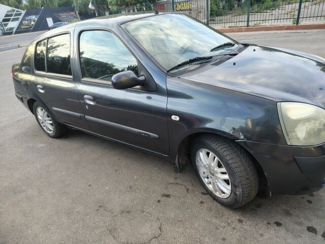 Серый Рено Clio Symbol, объемом двигателя 1.4 л и пробегом 210 тыс. км за 92000 $, фото 2 на Automoto.ua