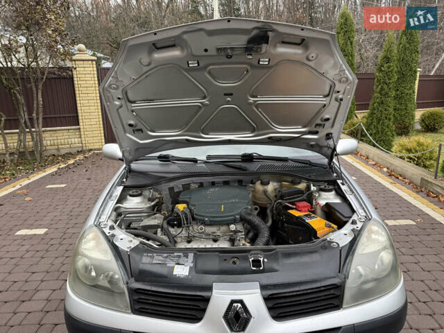 Сірий Рено Clio Symbol, об'ємом двигуна 1.4 л та пробігом 207 тис. км за 3250 $, фото 28 на Automoto.ua