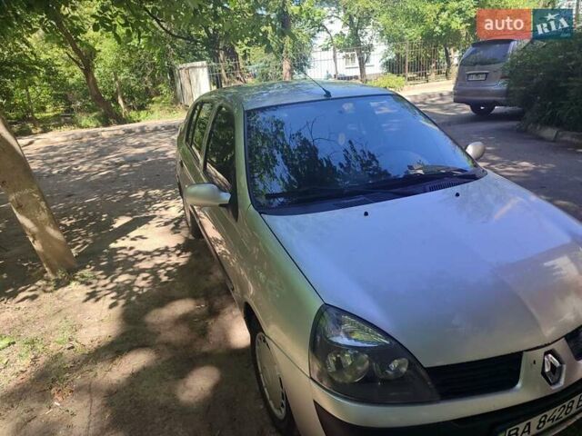 Серый Рено Clio Symbol, объемом двигателя 1.4 л и пробегом 300 тыс. км за 3000 $, фото 34 на Automoto.ua