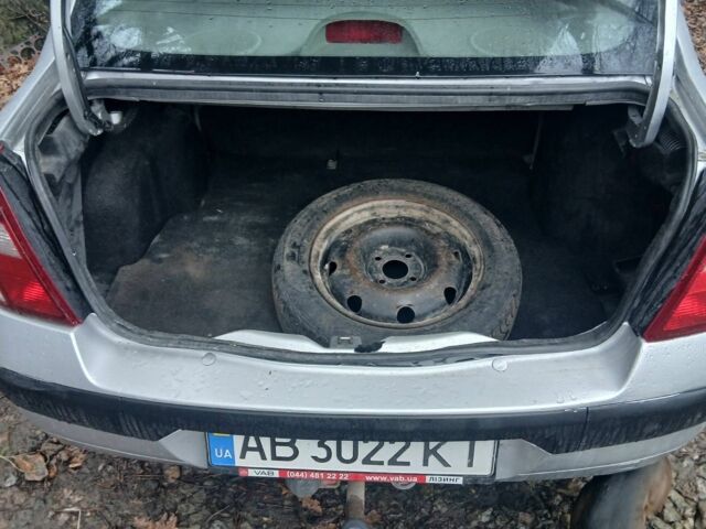 Серый Рено Clio Symbol, объемом двигателя 1.4 л и пробегом 110 тыс. км за 2850 $, фото 6 на Automoto.ua