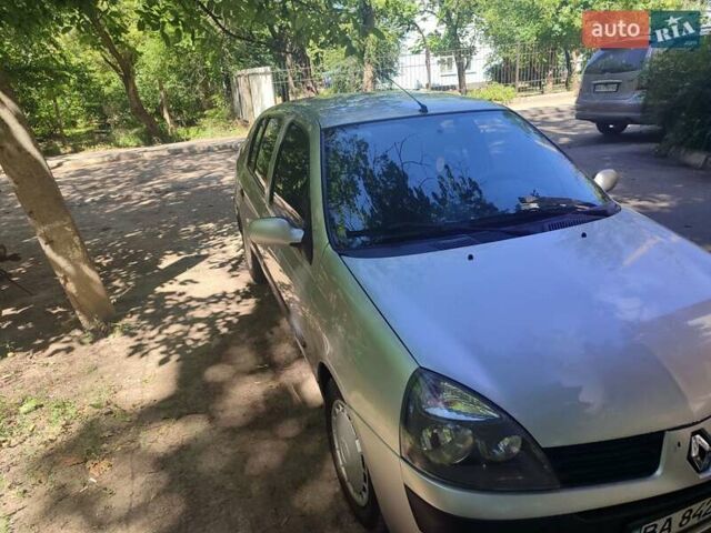 Серый Рено Clio Symbol, объемом двигателя 1.4 л и пробегом 300 тыс. км за 3000 $, фото 17 на Automoto.ua