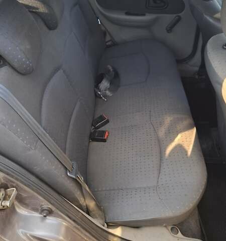 Серый Рено Clio Symbol, объемом двигателя 1.39 л и пробегом 148 тыс. км за 3500 $, фото 34 на Automoto.ua