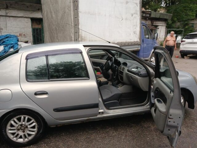 Серый Рено Clio Symbol, объемом двигателя 1.4 л и пробегом 250 тыс. км за 2600 $, фото 6 на Automoto.ua