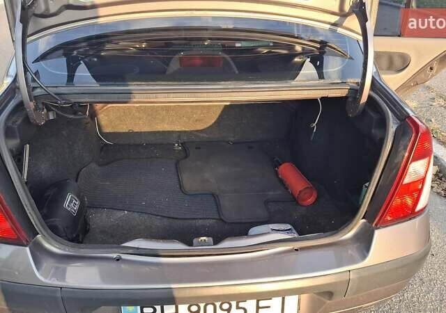 Серый Рено Clio Symbol, объемом двигателя 1.39 л и пробегом 148 тыс. км за 3500 $, фото 22 на Automoto.ua