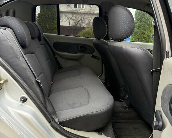 Сірий Рено Clio Symbol, об'ємом двигуна 1.4 л та пробігом 207 тис. км за 3250 $, фото 22 на Automoto.ua