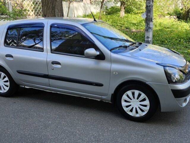 Серый Рено Clio Symbol, объемом двигателя 1.4 л и пробегом 219 тыс. км за 3700 $, фото 8 на Automoto.ua