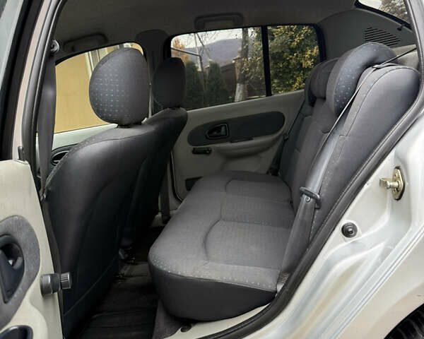 Сірий Рено Clio Symbol, об'ємом двигуна 1.4 л та пробігом 207 тис. км за 3250 $, фото 17 на Automoto.ua