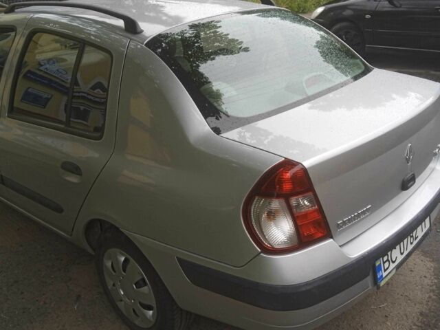 Серый Рено Clio Symbol, объемом двигателя 1.4 л и пробегом 222 тыс. км за 2600 $, фото 3 на Automoto.ua
